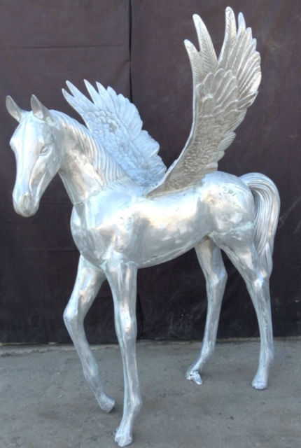 pegasus-aluminum-statue-in-aluminum-color